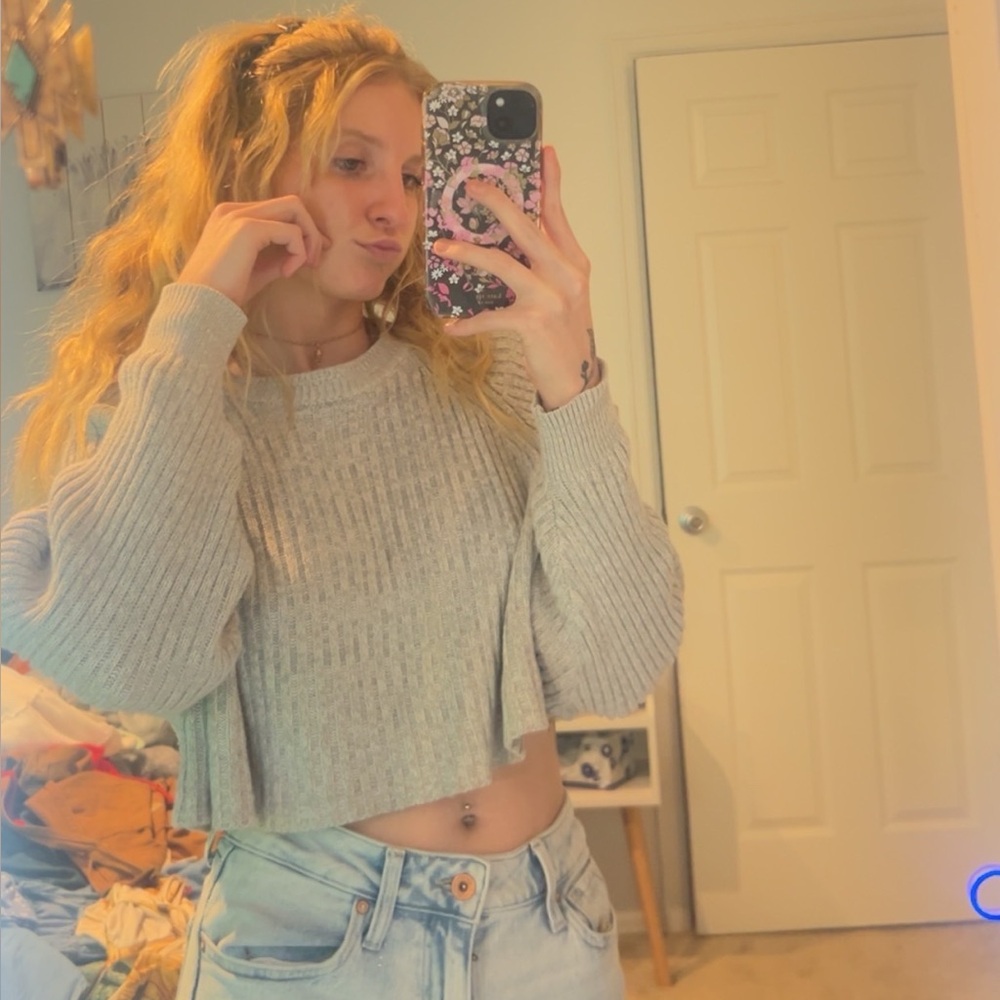 Aeropostale Light Gray Crew Neck Sweater